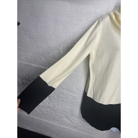 Calvin Klein turtleneck sweater size medium - Picture 2 of 7